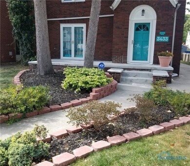 Nicely Landscaped!