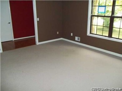 5520 Briarhill Dr, Floyds Knobs, IN 47119 - photo 3