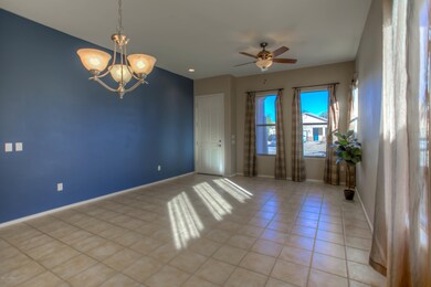 7 Living Room photo c