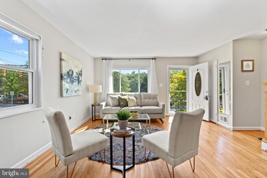 108 W Taylor Run Pkwy, Alexandria, VA 22314 - photo 5