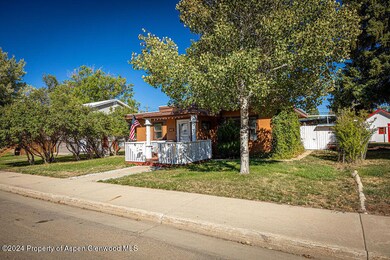 677RussellSt.-04