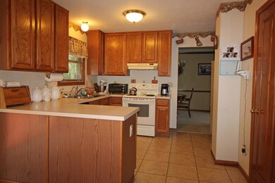 836 Wedgewood Dr, Marysville, OH 43040 - photo 5