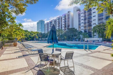 Plaza of the Americas unit 718, Sunny Isles Beach, FL 33160 - photo 2