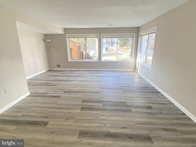 18637 Sage Way, Germantown, MD 20874 - photo 4