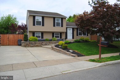 409 Centennial Dr, Morrisville, PA 19067 - photo 3