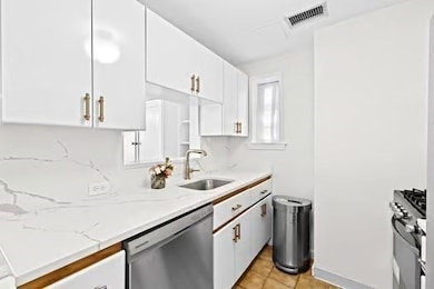 302 Commonwealth Ave unit E, Boston, MA 02115 - photo 6