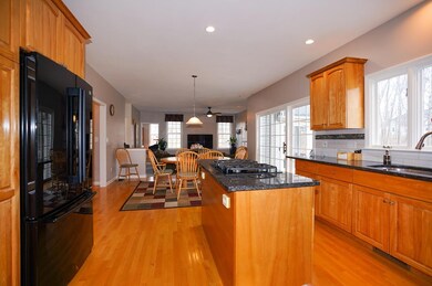 3 Blackthorn Rd, Shrewsbury, MA 01545 - photo 2