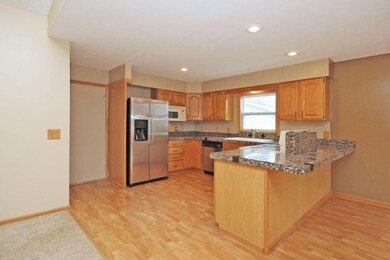 611 Glenview-6.jpg