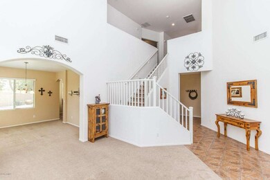 005_LIVING ROOM