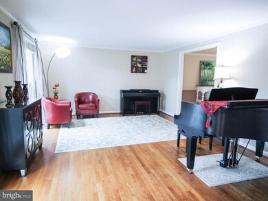 12429 Over Ridge Rd, Potomac, MD 20854 - photo 4