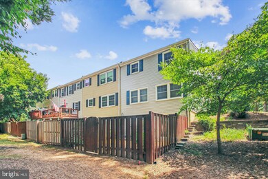 1700 Gaffney Ct, Crofton, MD 21114 - photo 2