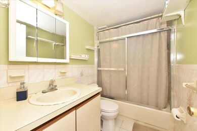 23 Monroe St, Franklin Square, NY 11010 - photo 5