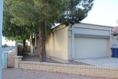 pic1 front of house (2)