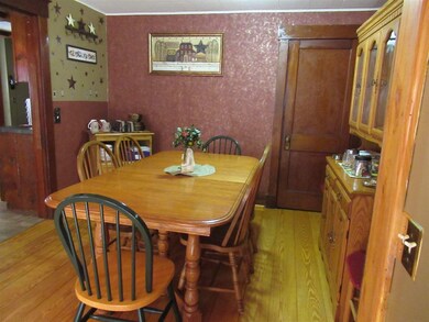 Another view of dining room - kitchen is to the le