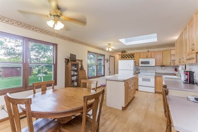 294 Sterling Dr, Oregon, WI 53575 - photo 6