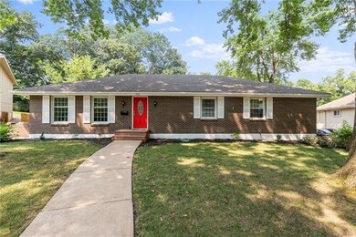 9916 W 65th Dr, Shawnee, KS 66203 - photo 2