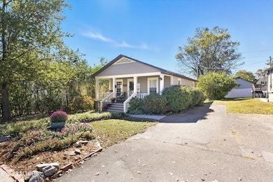 1367 Dalton St, Alcoa, TN 37701 - photo 3