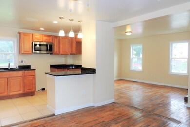 30 Massasoit St, Springfield, MA 01107 - photo 6