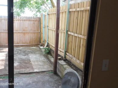 721 Oaks Manor Ct unit P2-1, Jacksonville, FL 32211 - photo 2