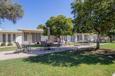 14222 N Newcastle Dr, Sun City, AZ 85351 - photo 3