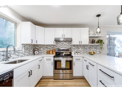 202 Foxtail Dr, Eugene, OR 97405 - photo 2