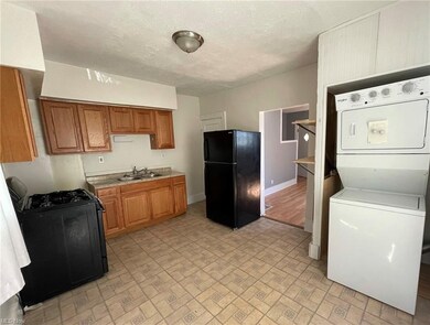 1853 E 34th St, Lorain, OH 44055 - photo 6