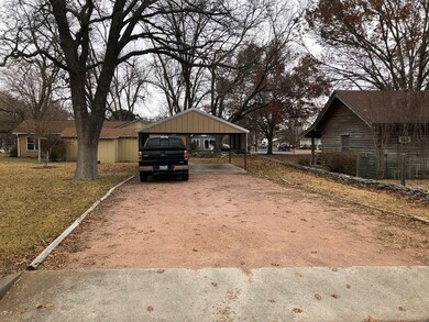 505 N Pecan St, Fredericksburg, TX 78624 - photo 6