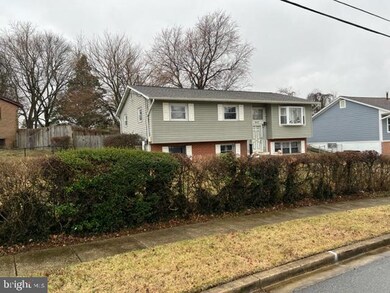 6817 Pepper St, Capitol Heights, MD 20743 - photo 2