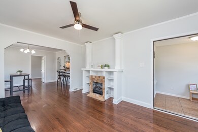 1411 W Cornelia Ave, Waukegan, IL 60085 - photo 6