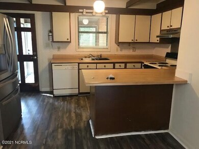 KITCHEN  PHOTO