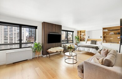 Lincoln Towers unit 26T, New York, NY 10023 - photo 2