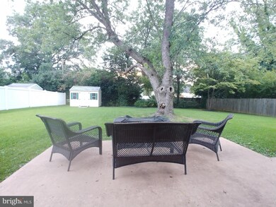 12607 Millstream Dr, Bowie, MD 20715 - photo 5