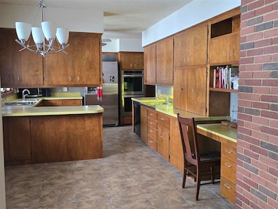 406 E Lafayette Ave, Keota, IA 52248 - photo 5