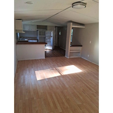 2367 Parrott Dr unit 26R, Florence, SC 29501 - photo 2