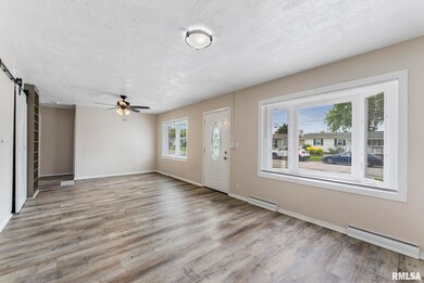 1217 S Zenith Ave, Davenport, IA 52802 - photo 5