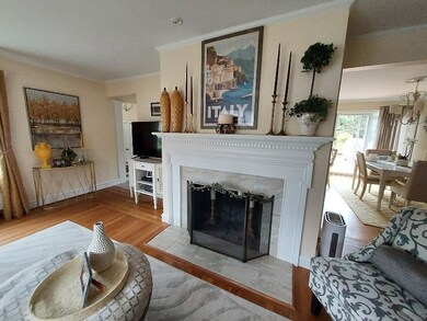 Open to Dining Rm