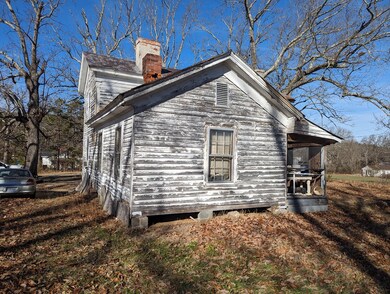 184 Rocky Mount Rd, Skipwith, VA 23968 - photo 5