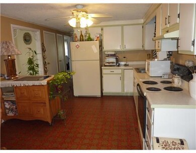 15 Merritt St, Canaan, ME 04924 - photo 3