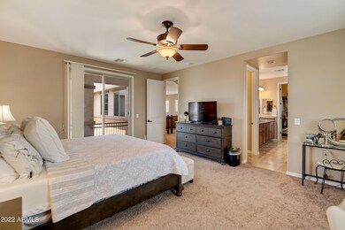 Primary suite w/ balcony