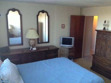 Radnor House unit 514, Bryn Mawr, PA 19010 - photo 4