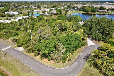 757 S Fischer Cir, Sebastian, FL 32958 - photo 3