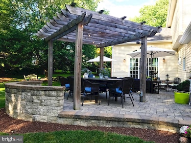 11616 Silvermaple Ct, Cockeysville, MD 21030 - photo 3