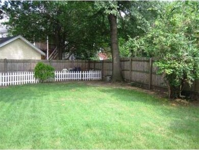 23 Wareham St, Springfield, MA 01108 - photo 2