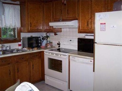 7 Hemlock Ave, Methuen, MA 01844 - photo 5