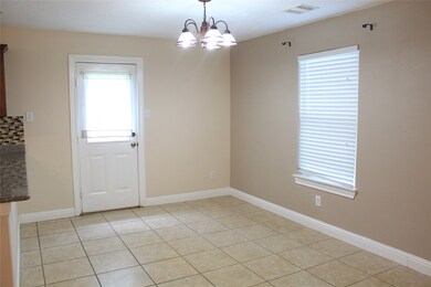 230 S Native Ln, Houston, TX 77022 - photo 4