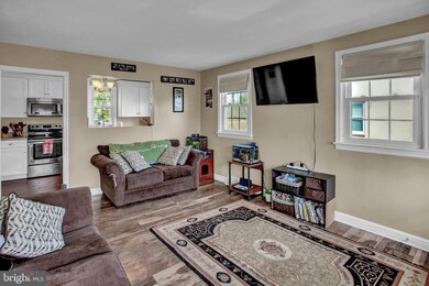 551 Lowther St, Lemoyne, PA 17043 - photo 5