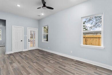 934 Ellington St, Houston, TX 77088 - photo 5