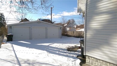 3 Car Garage