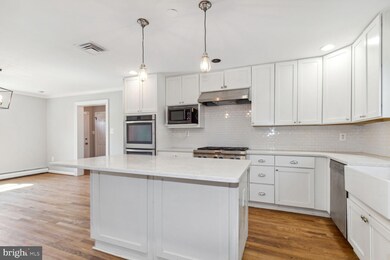 1802 Sheridan Ct, McLean, VA 22101 - photo 5