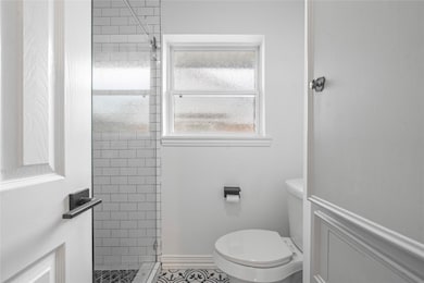 9022 Quebec Dr, Houston, TX 77096 - photo 5